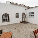 Charming House - House & * Biscoitos (Terceira)