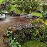 Charming House - House & Biscoitos (Terceira)