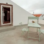 Сasa de vacaciones Charming House - House & *