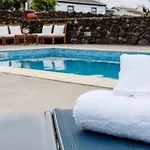 Сasa de vacaciones Charming House - House & *