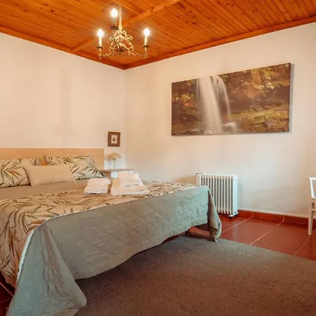 Charming House - House & * Biscoitos (Terceira)